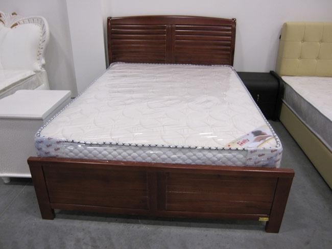 Solid Wood Double Size Bed (D222)